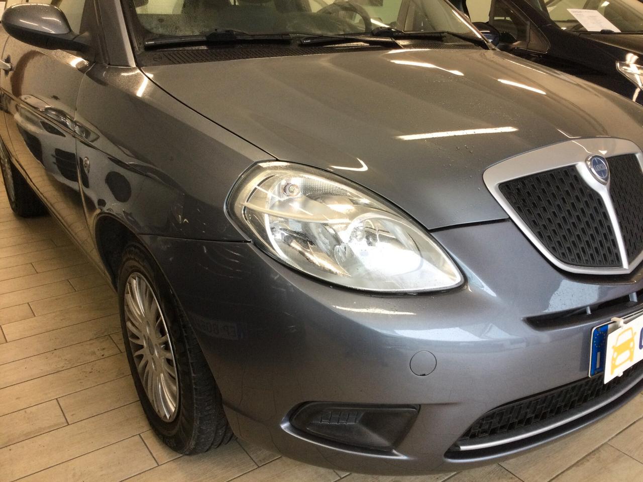 Lancia Ypsilon 1.2 Argento