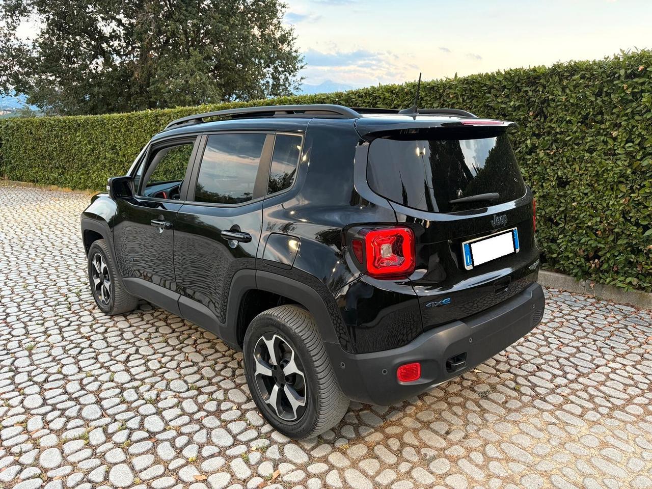 J Renegade 1.3Hyb. 4xe L-Lock Trailh 240 P-In 2021