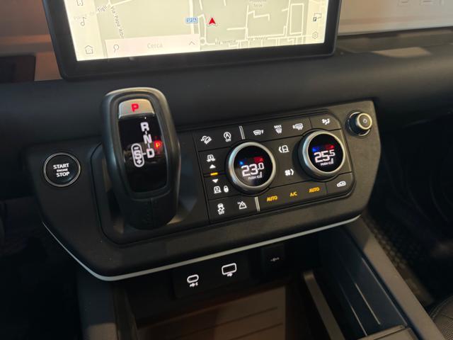 LAND ROVER Defender 110 3.0D I6 300 CV AWD Auto X-Dynamic SE