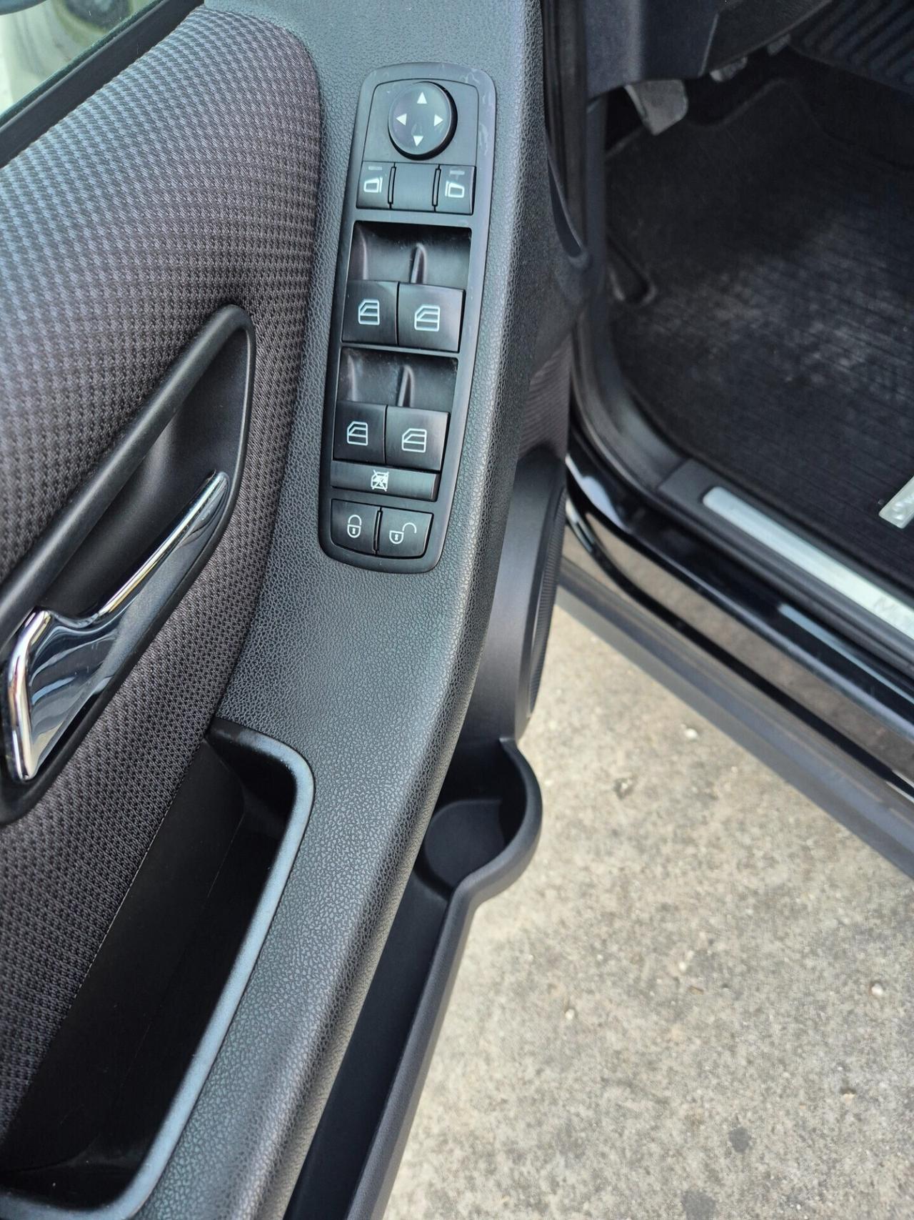 Mercedes-benz A 160 CDI BlueEFFICIENCY Avantgarde
