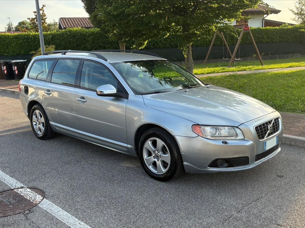 Volvo V70 2.4 D5 Summum