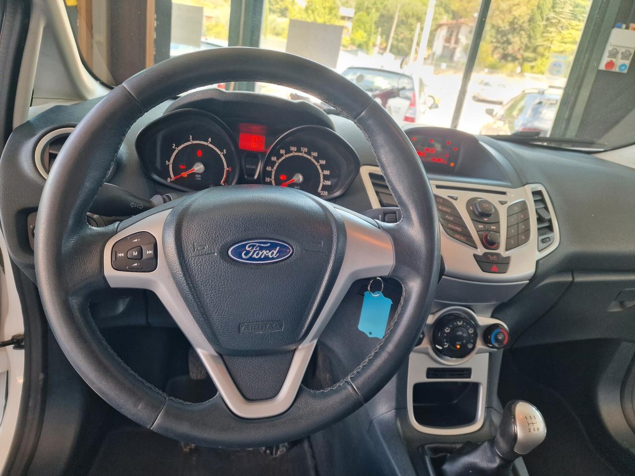 Ford Fiesta 1.4 5 porte Bz.- GPL Titanium
