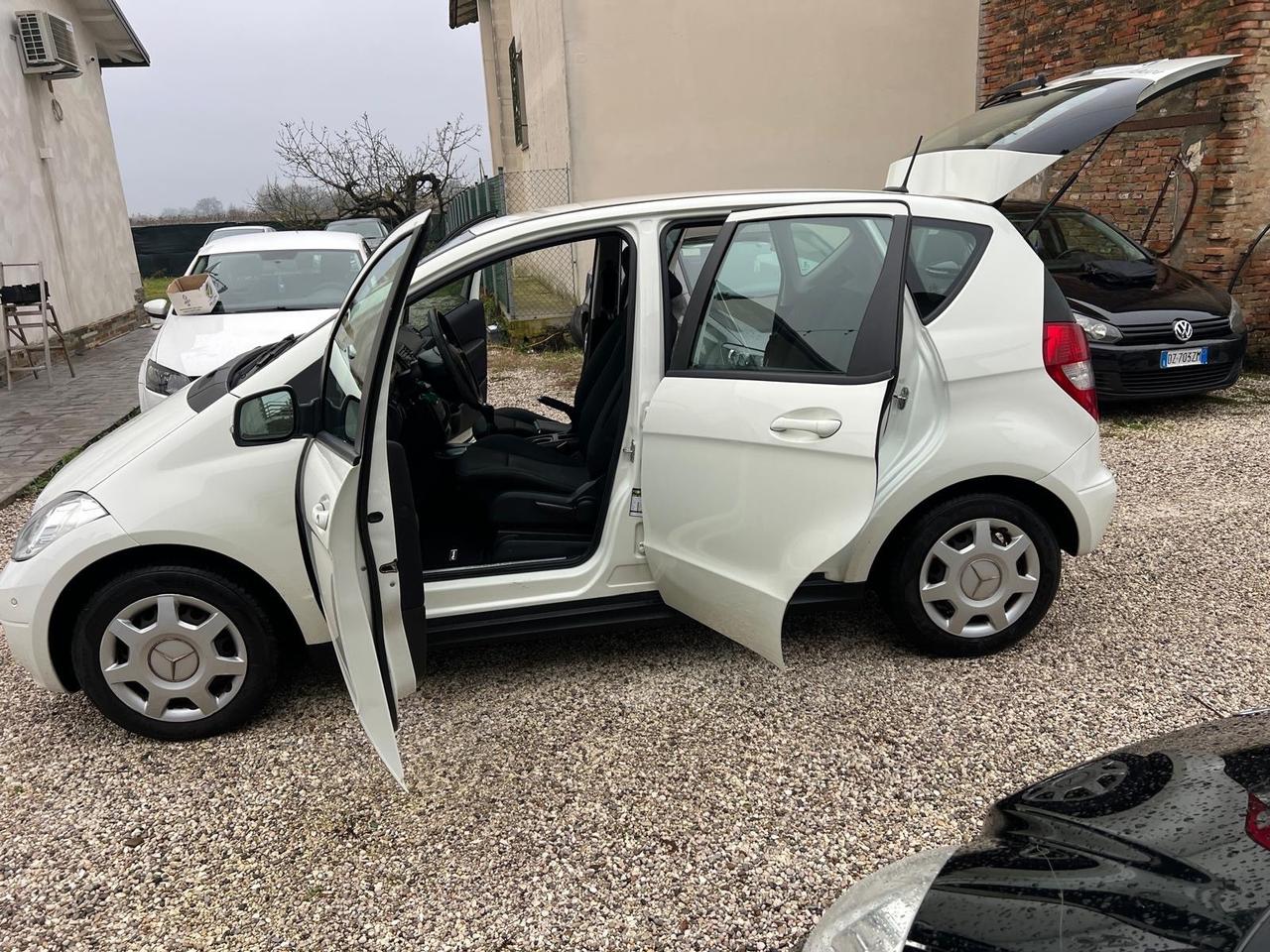 Mercedes-benz A 160 BlueEFFICIENCY GPL