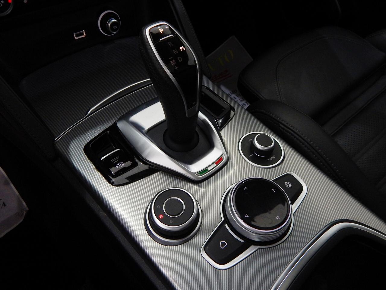 Alfa Romeo Stelvio 2.2 t Veloce Q4 210cv TETTO-NAVI-PELLE-PARK