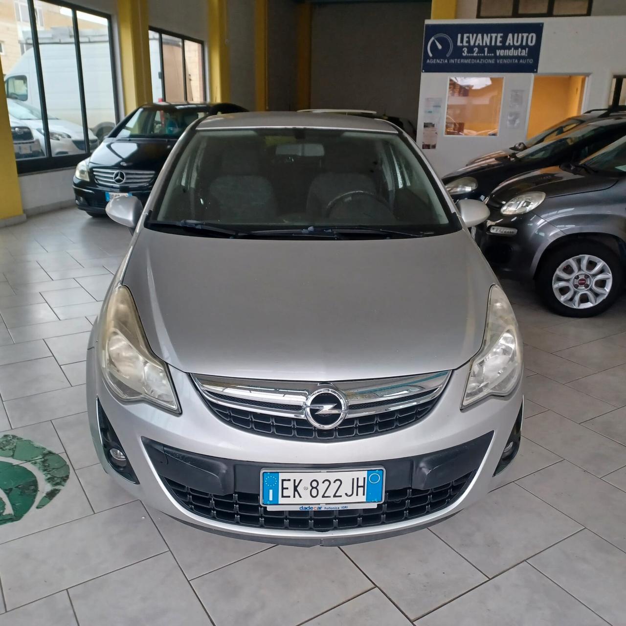 NEOPATENTATI BENZINA/GPL CORSA 1.2