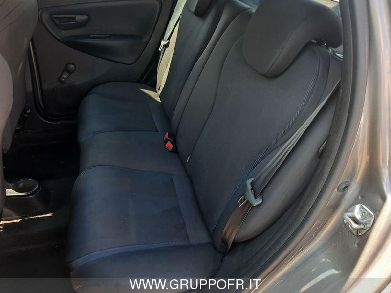 Lancia Ypsilon 0.9 TwinAir 85 CV 5 porte Metano Ecochic Gold