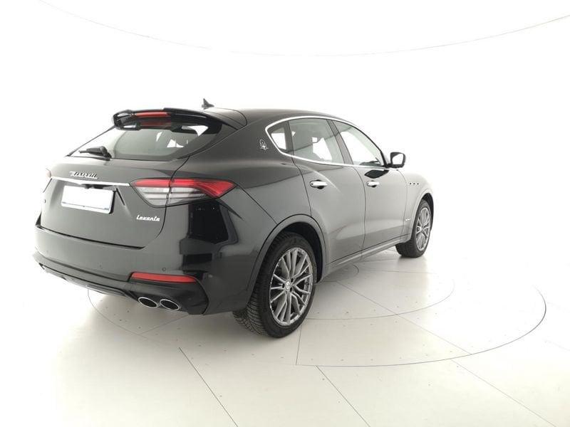 Maserati Levante V6 Diesel 275 CV AWD Gransport