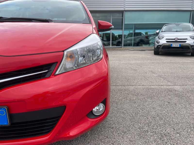 TOYOTA Yaris 5p 1.0 Lounge