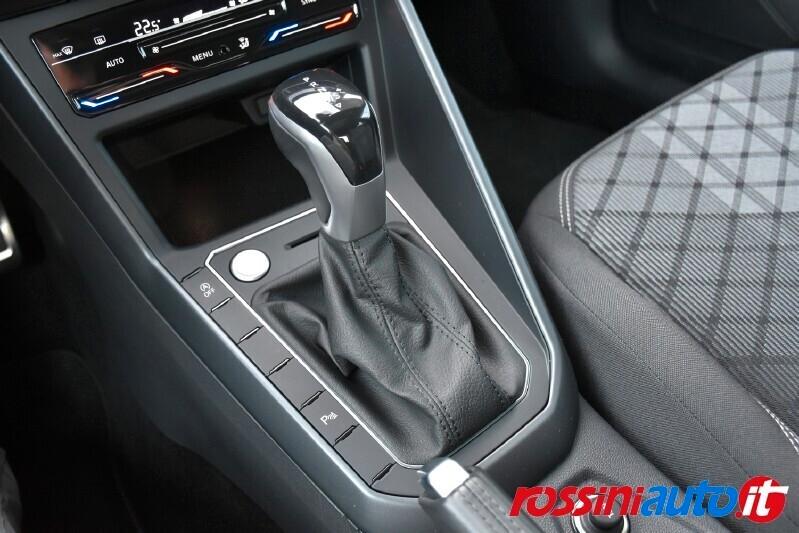 VOLKSWAGEN Taigo 1.0 TSI 116 CV DSG R-LINE + R18 + REARVIEW + TECH