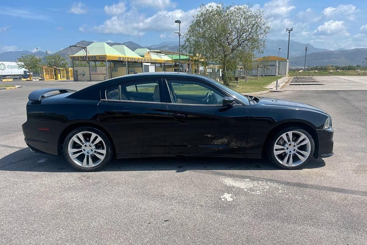 Dodge Charger HEMI 5.7 V8
