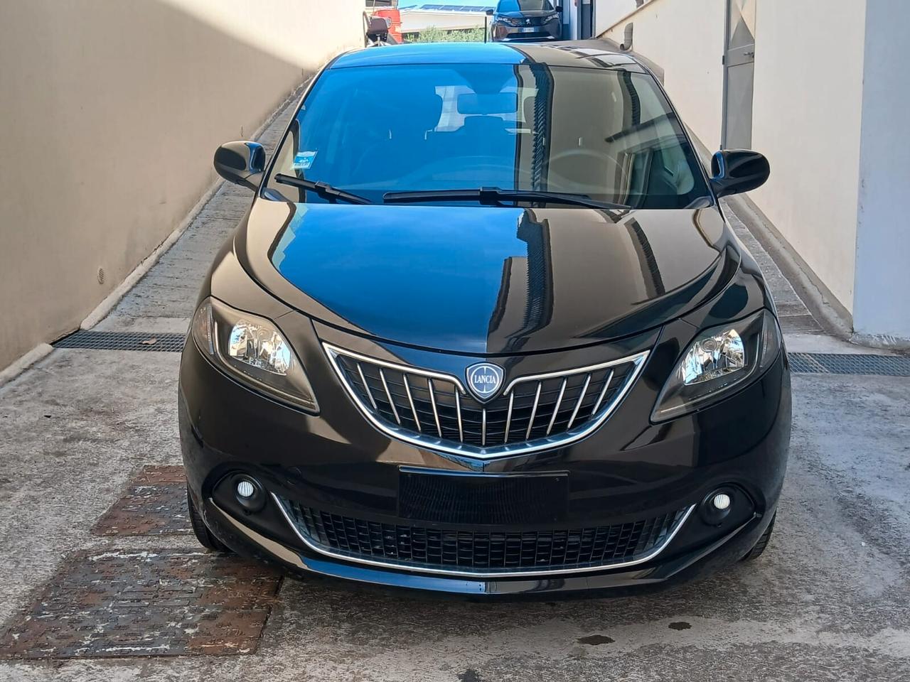 Lancia Ypsilon 1.0 FireFly 5 porte S&S Hybrid Platino