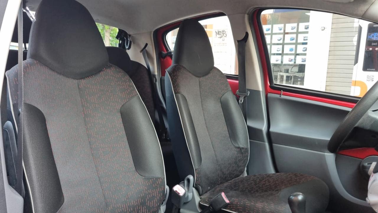 Peugeot 107 1.0 68CV 5p. Plaisir