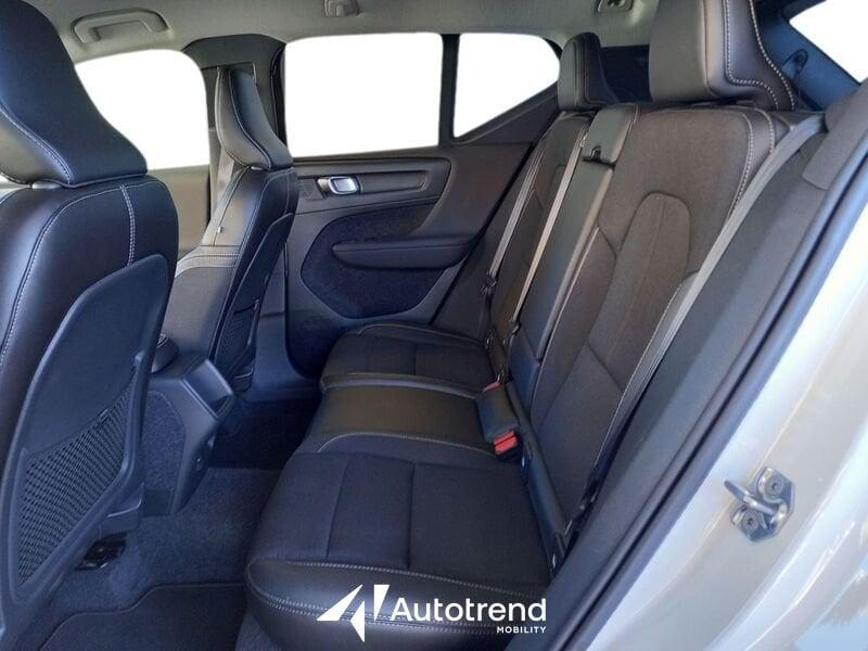 Volvo XC40 D3 150 CV AWD Automatica NAVI LED Business Plus