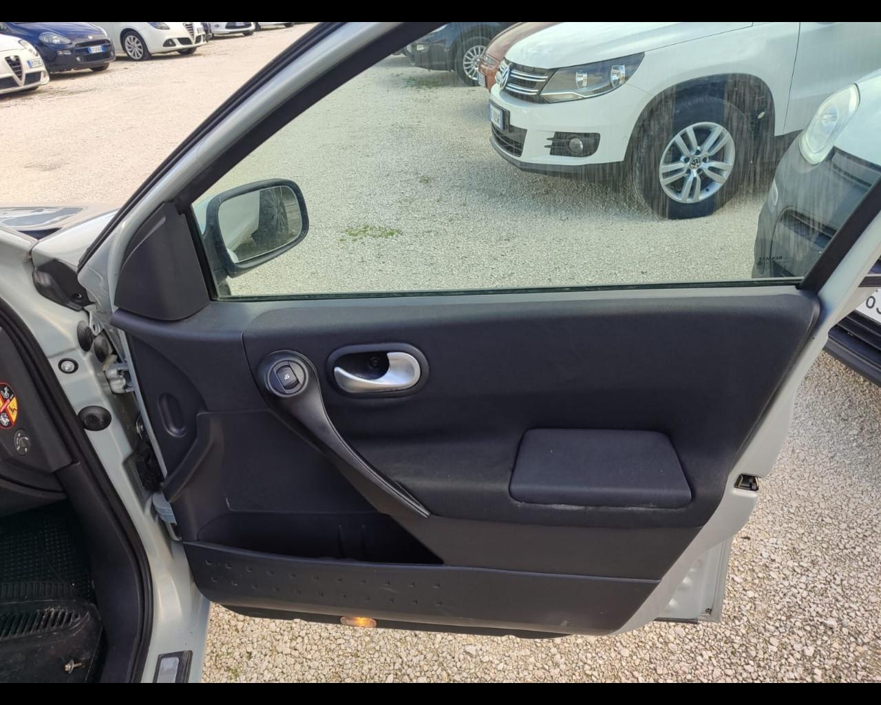 RENAULT Mégane 2ª serie - Mégane 1.5 dCi/100CV 5 porte Sportway