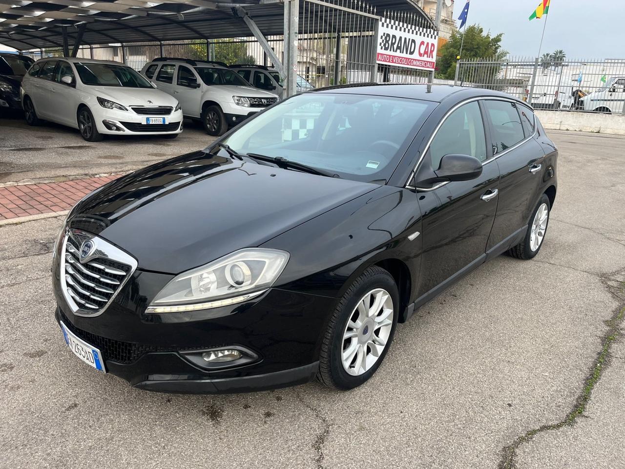 Lancia Delta 1.6 MJT Silver - 2011