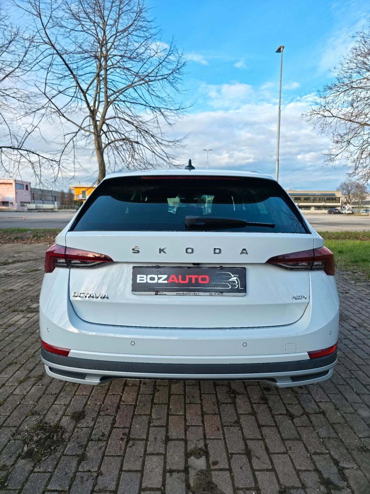 Skoda Octavia 2.0 TDI EVO SCR 200 CV DSG 4x4 Wagon Scout