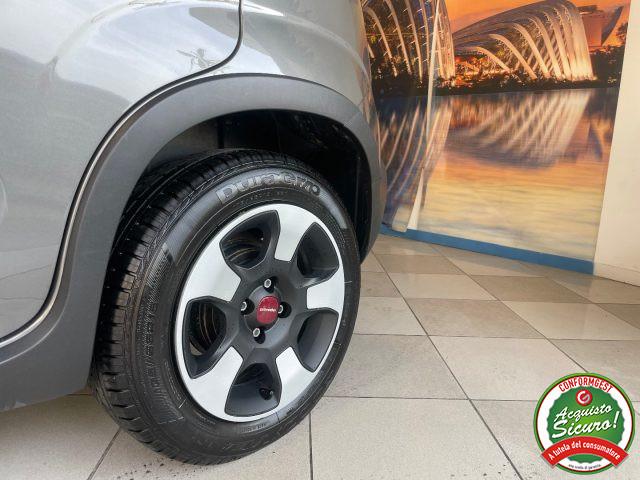 FIAT Panda Cross 1.0 Hybrid *DISPLAY COLORI