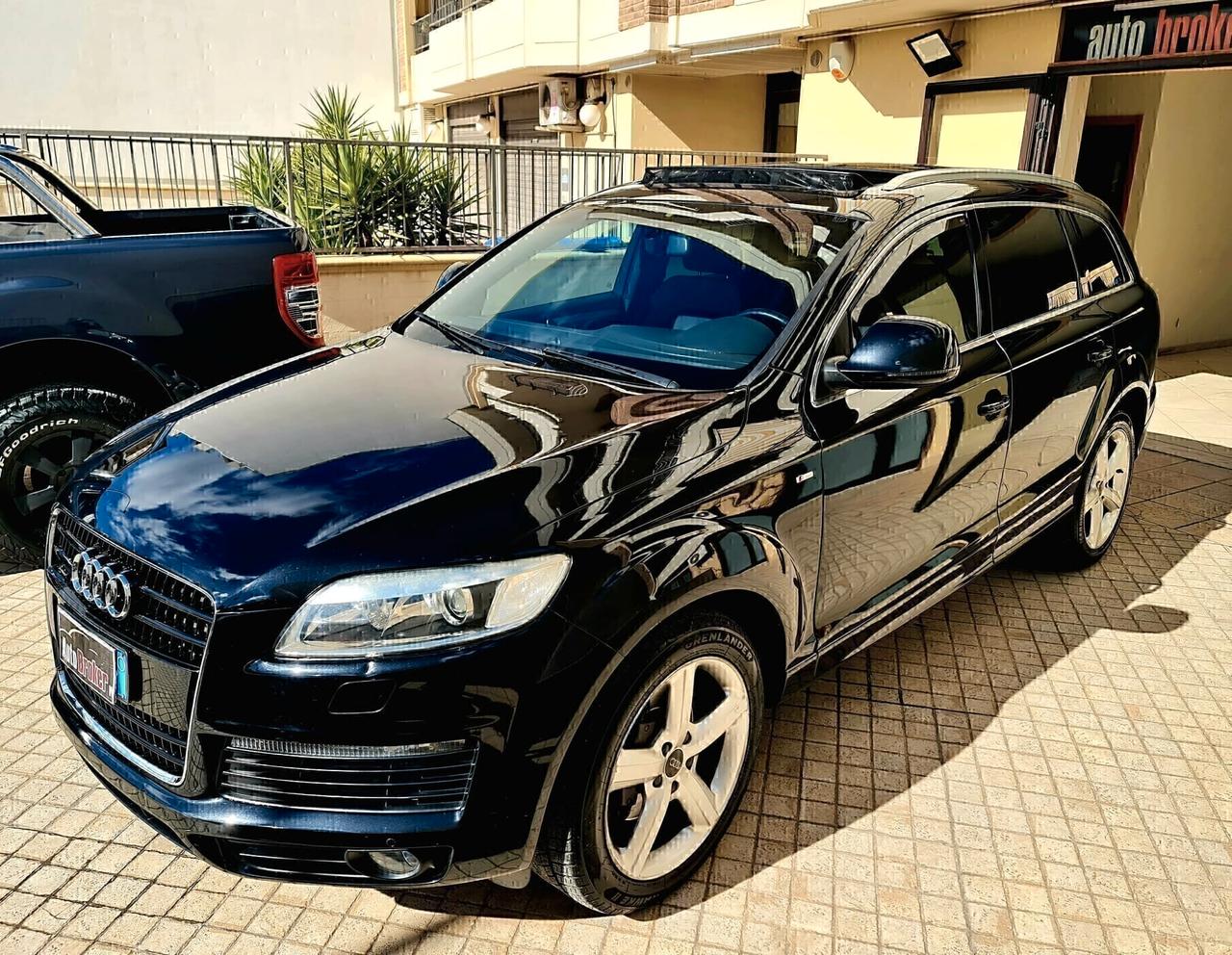 AUDI Q7 3.0 tdi QUATTRO 233cv S-LINE 5posti