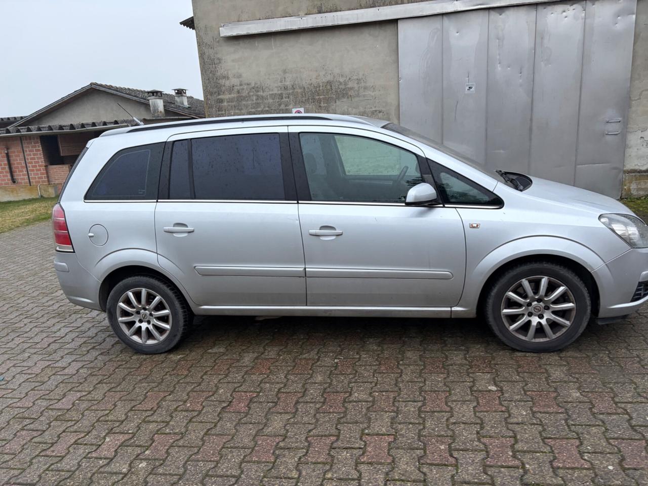 Opel Zafira METANO 7 POSTI