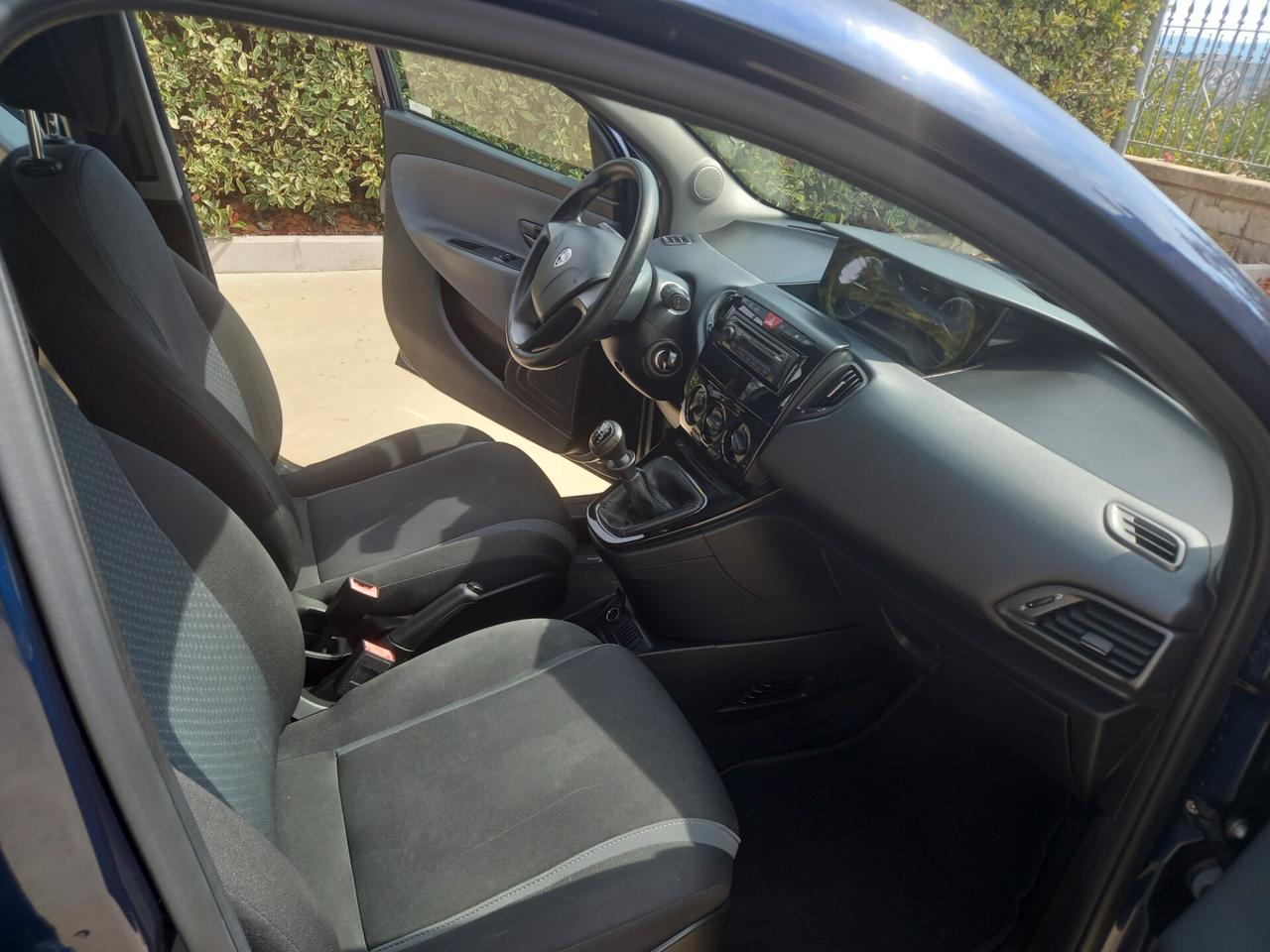 Lancia Ypsilon 1.2 69 CV