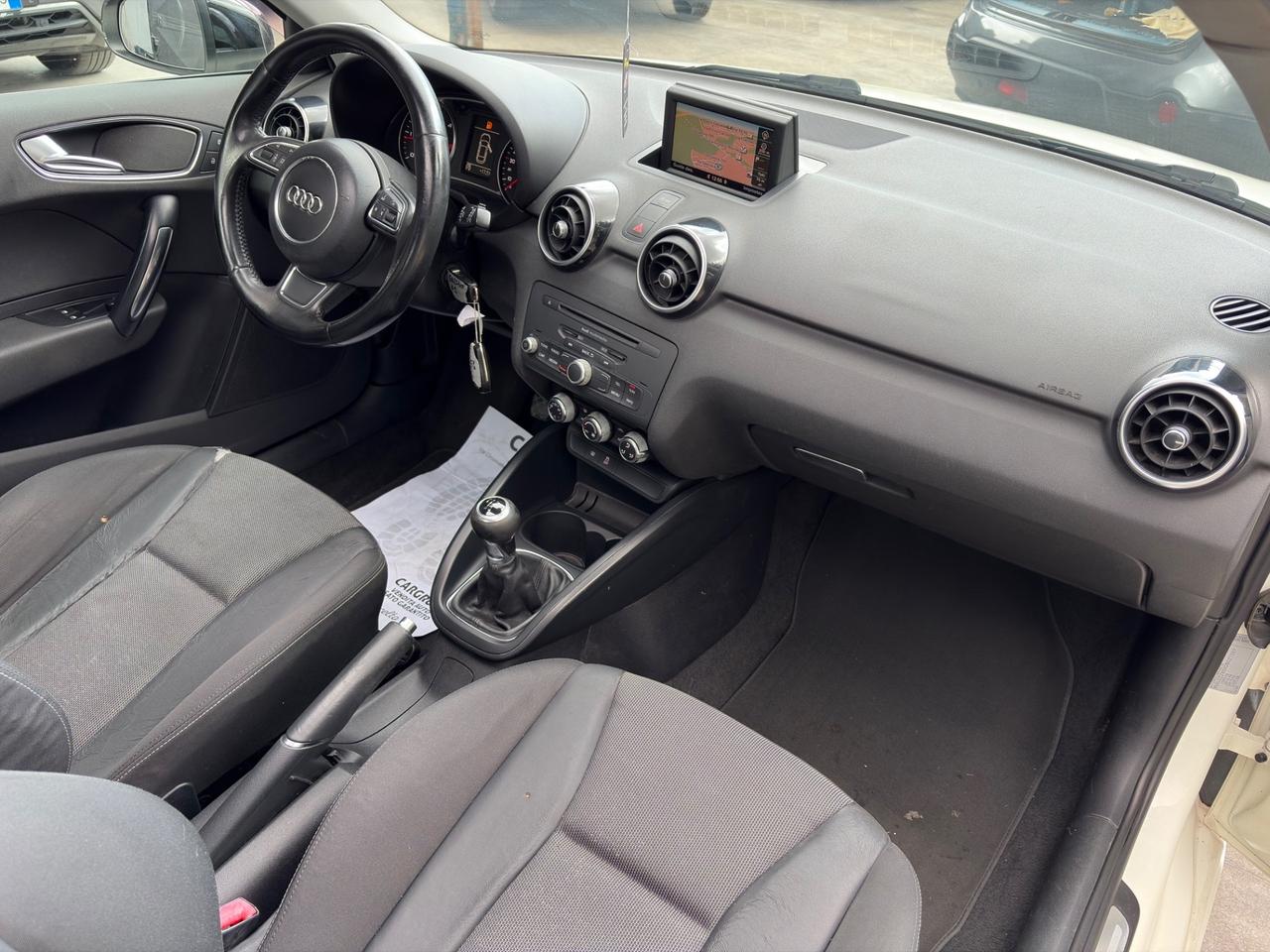 Audi A1 1.6 TDI 90cv TETTO NAVIGATORE