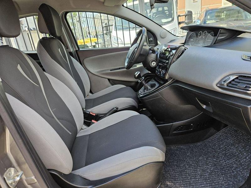 Lancia Ypsilon Ypsilon 1.2 8v Silver 69cv