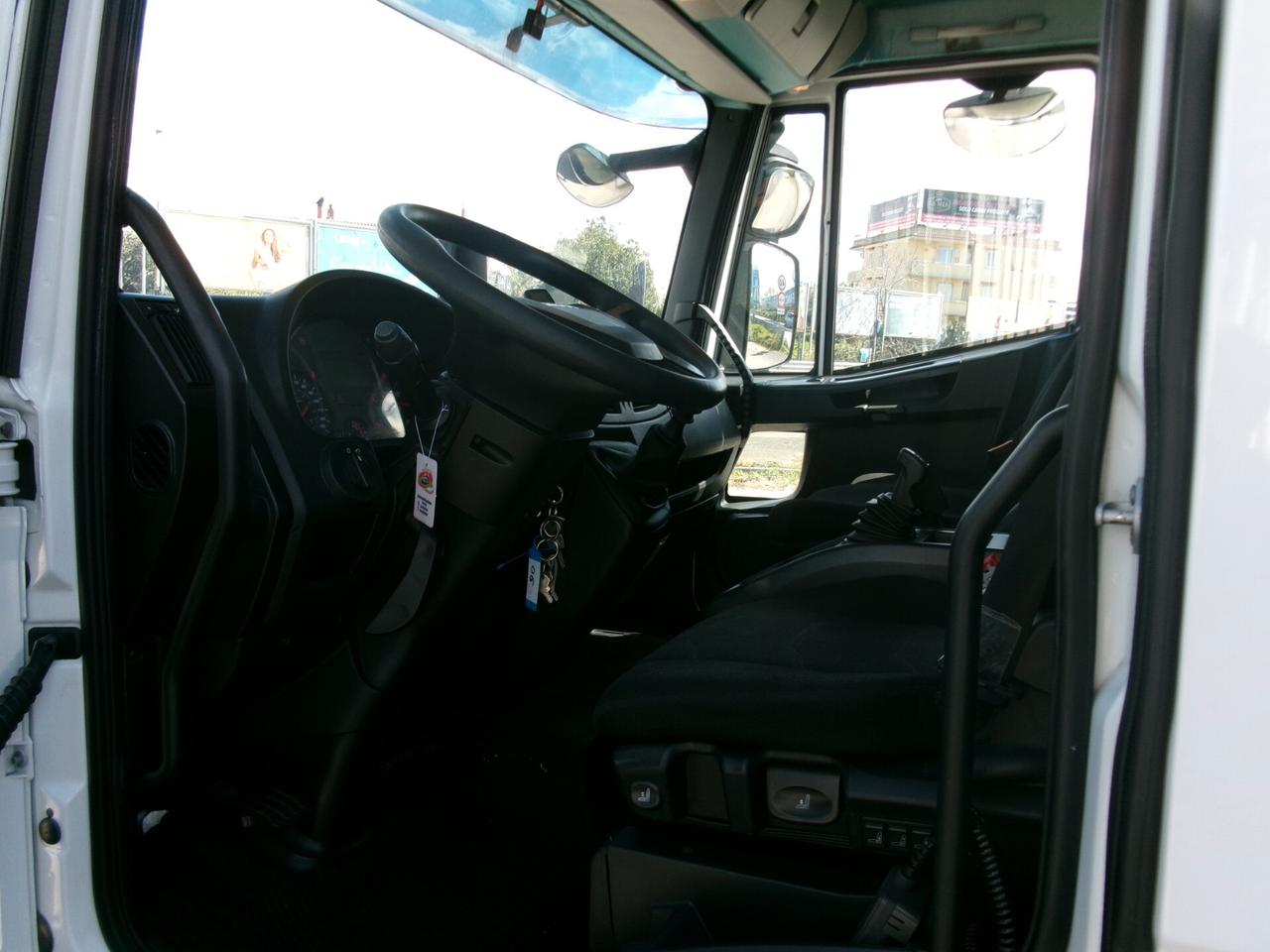 Iveco EUROCARGO 120/25 E6 FRIGO+PEDANA FRC 09/28