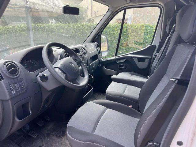 RENAULT Master T33 2.3 dCi/110 Furgone vetrato + IVA