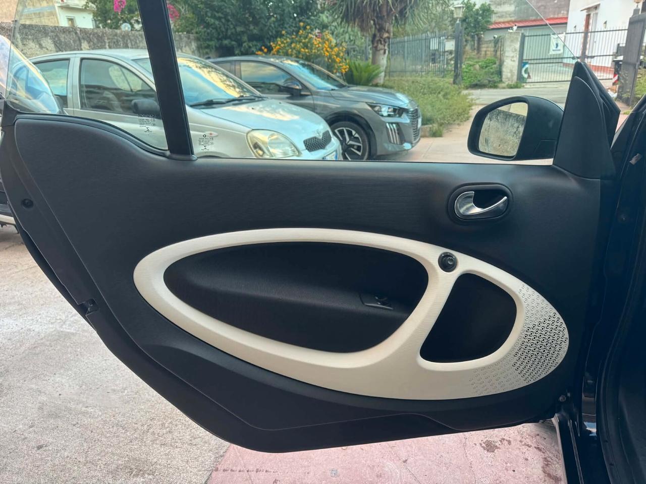 SMART FORTWO 1.0 BENZINA 71CV 2016 PASSION FULL