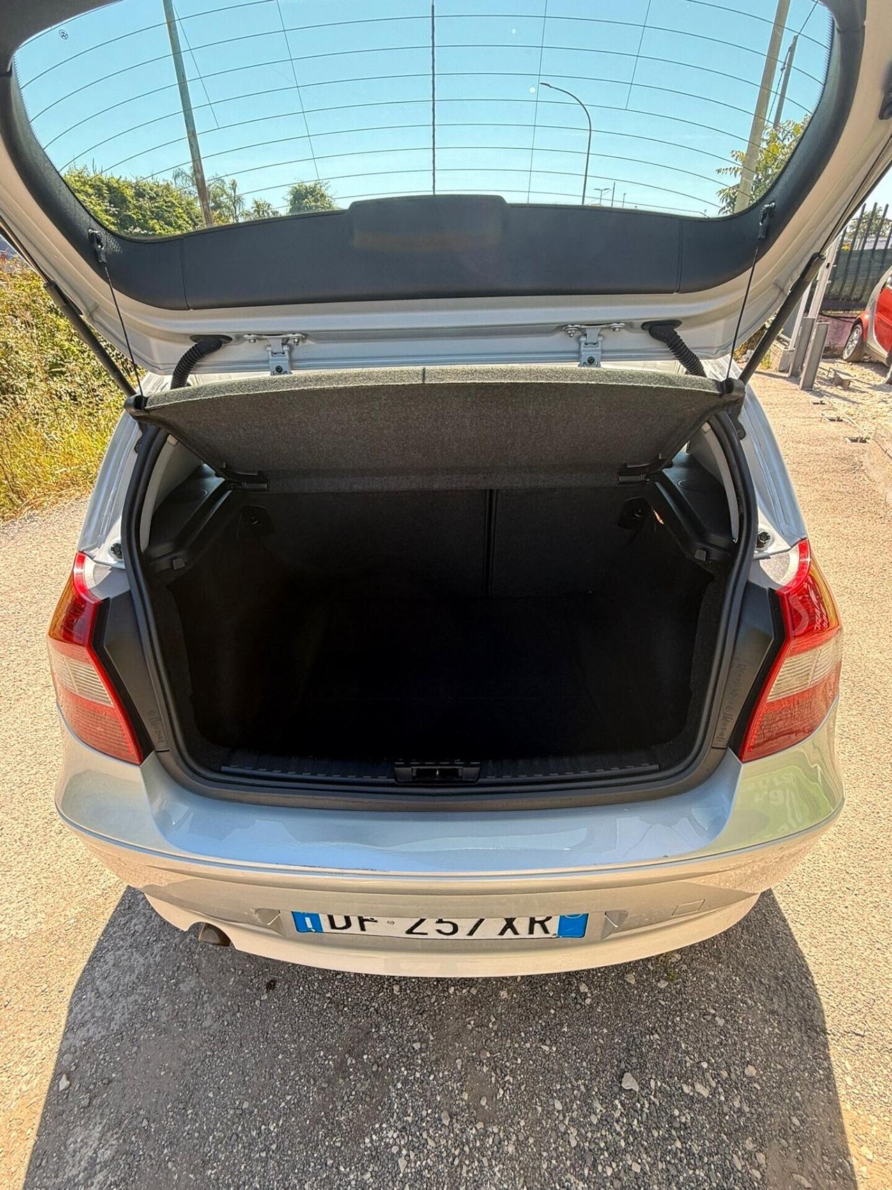 Bmw 116 116i cat 5 porte Futura