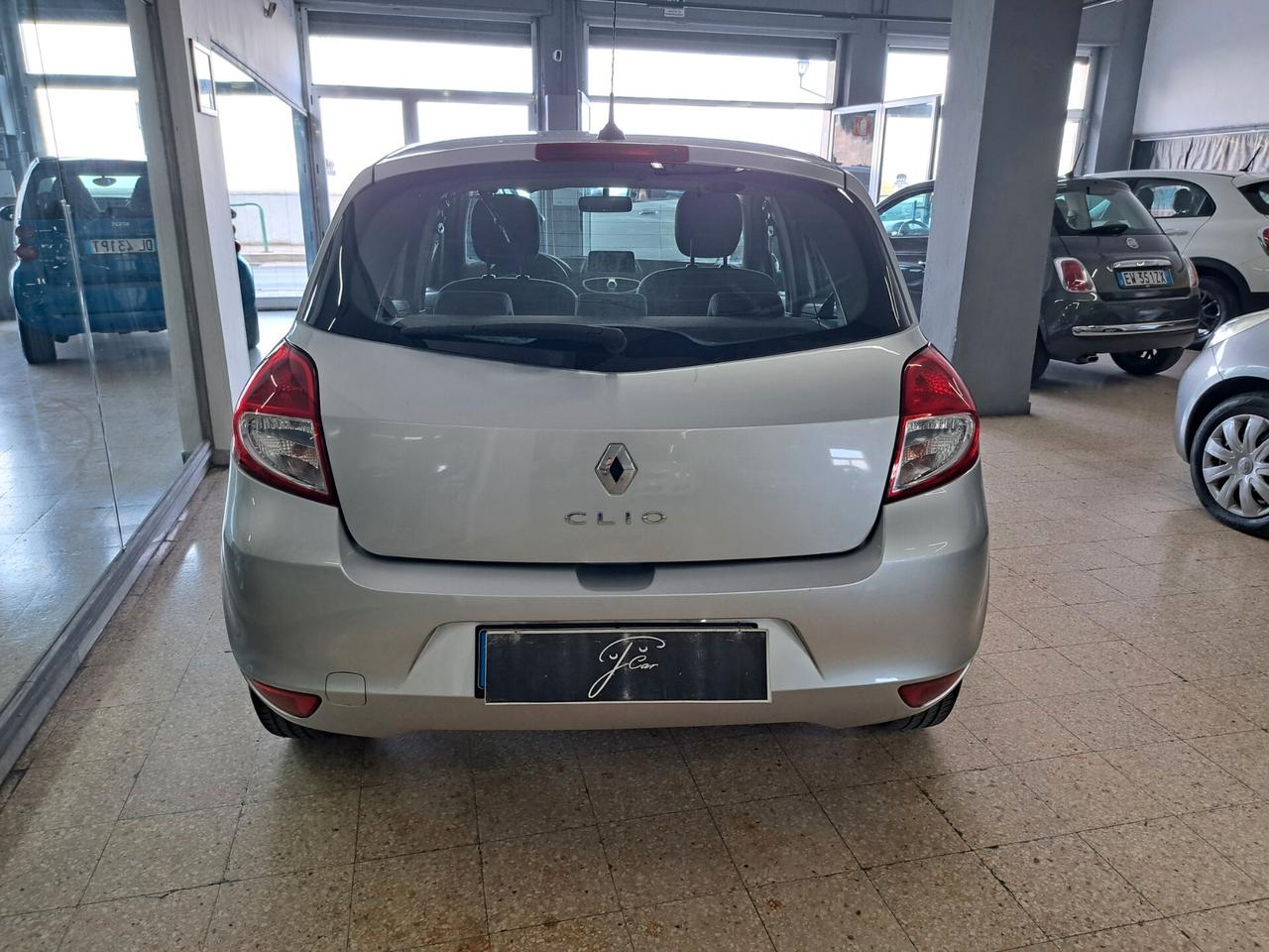 Renault Clio 1.2 16V 5 porte Dynamique