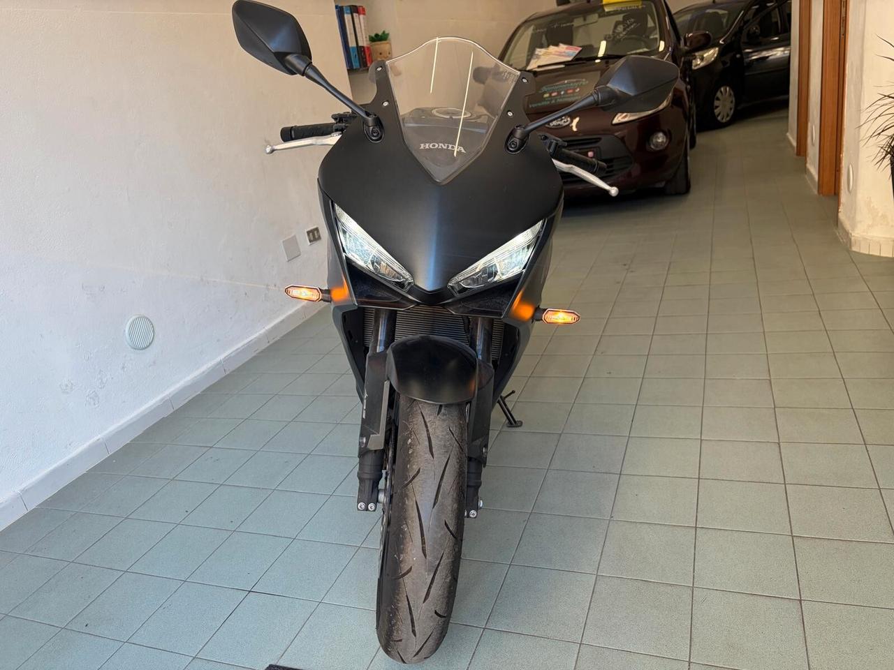 Honda CBR 650 R PARI AL NUOVO SOLO 1296KM