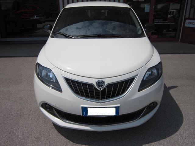 Lancia Ypsilon 1.0 FireFly 5 porte S&S Hybrid Gold NEOPATENTATI
