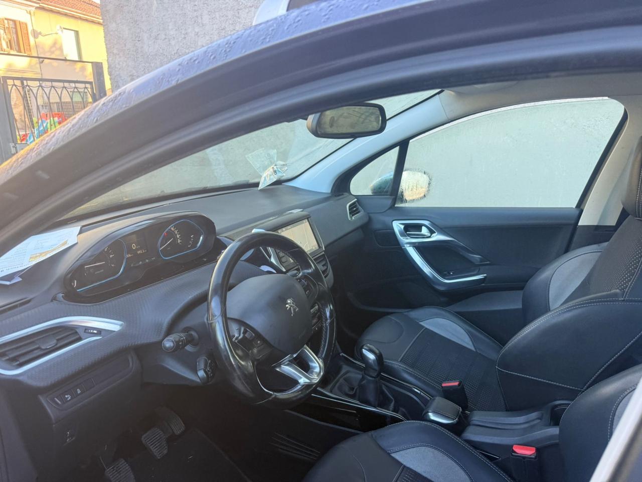 Peugeot 2008 PureTech 82CV Allure