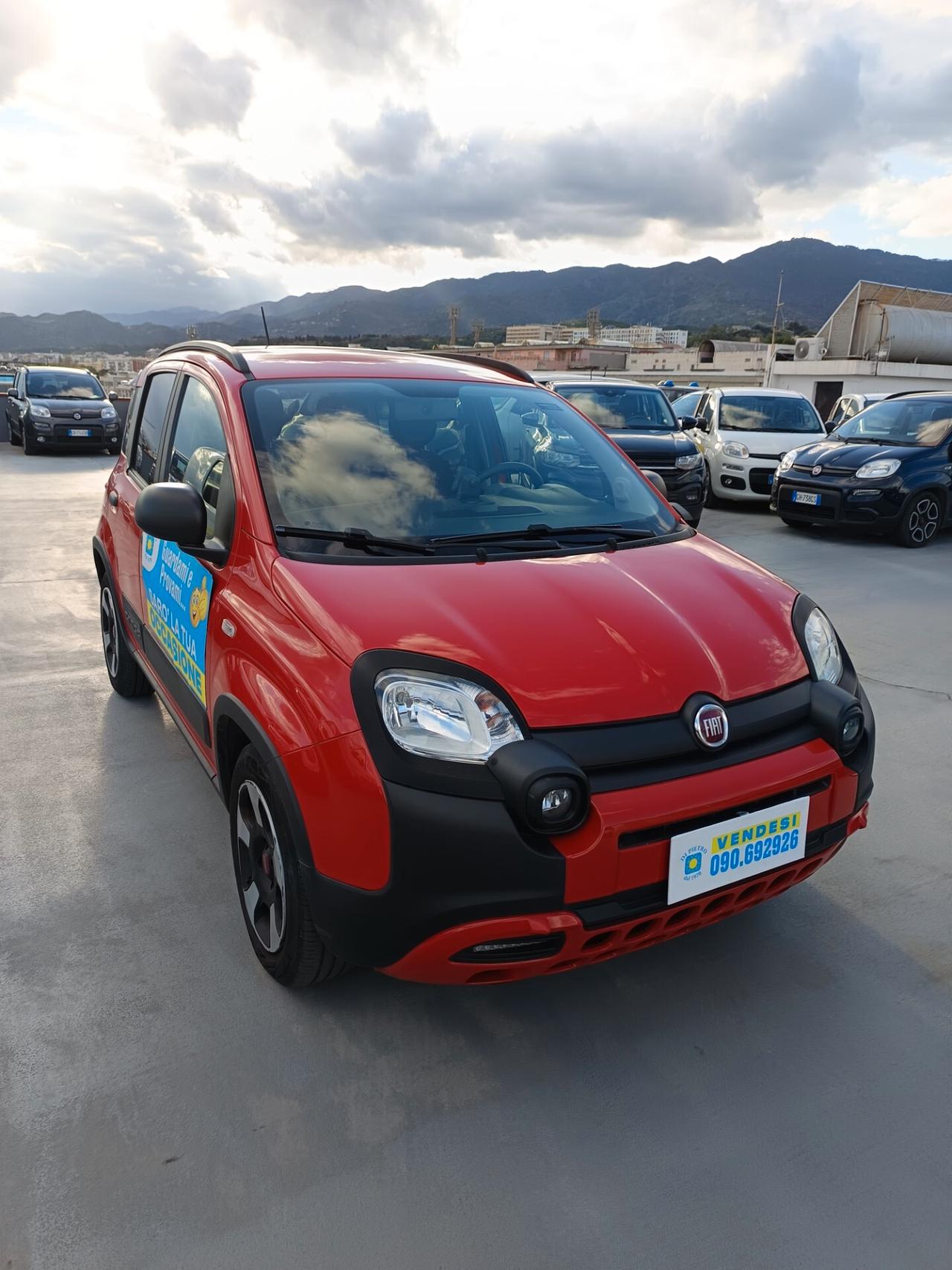 Fiat Panda 1.0 FireFly S&S Hybrid City Cross NEOPATENTATI