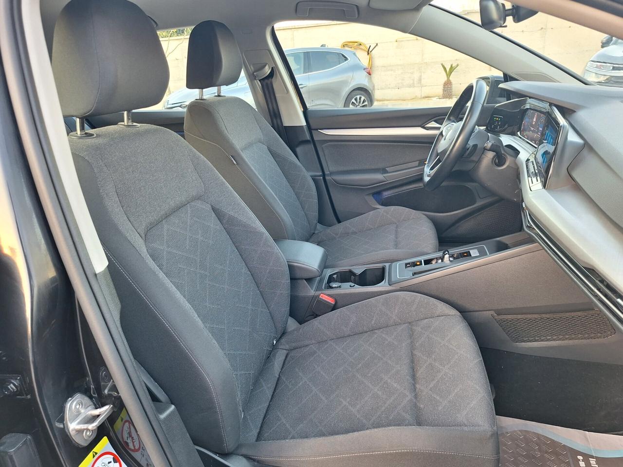 Volkswagen Golf LIFE TDI 115cv DSG NAV+RETROCAM. - 2022