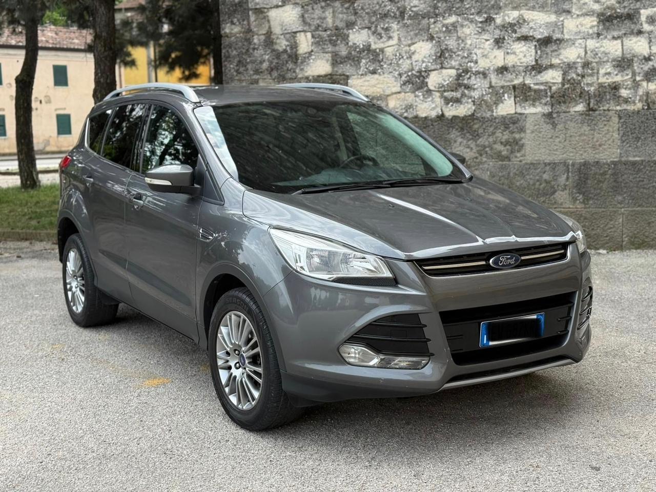 Ford Kuga 2.0 TDCI 140 CV 4WD Titanium