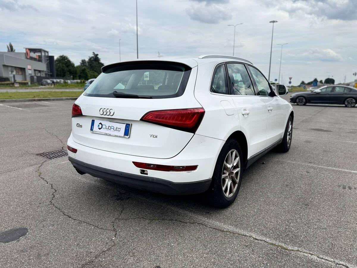Audi Q5 2.0 tdi Business 143cv