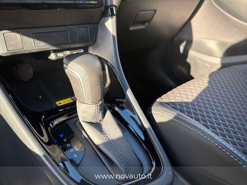 Toyota Yaris Yaris 1.5h 130 Lounge