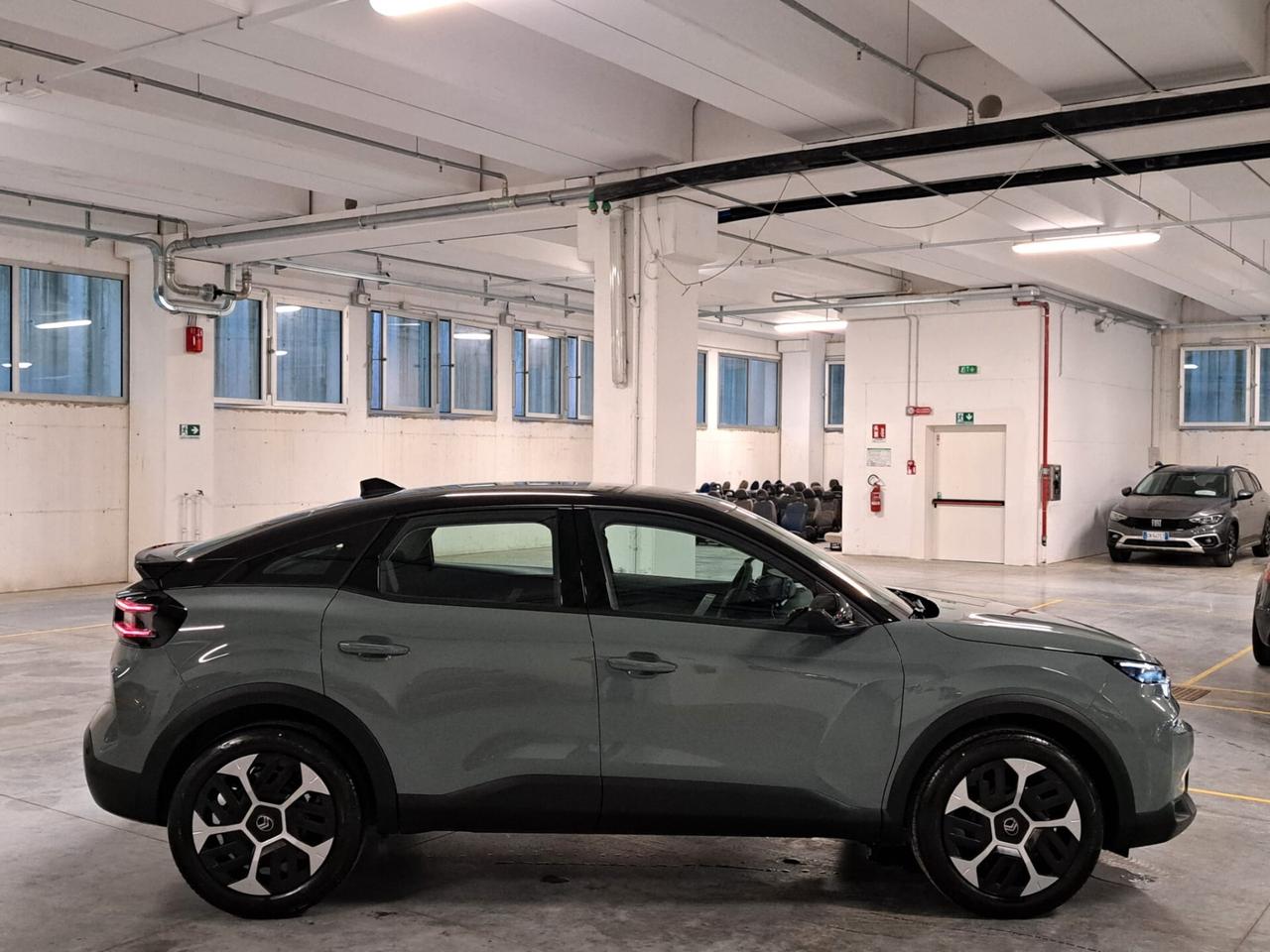 Citroen C4 1.2 PureTech 130CV Plus EAT8 Km. 0 MY'25