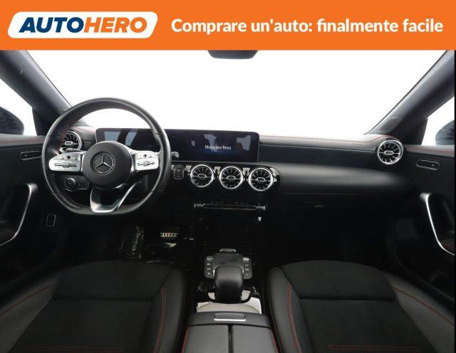 MERCEDES-BENZ CLA 200 Automatic Premium