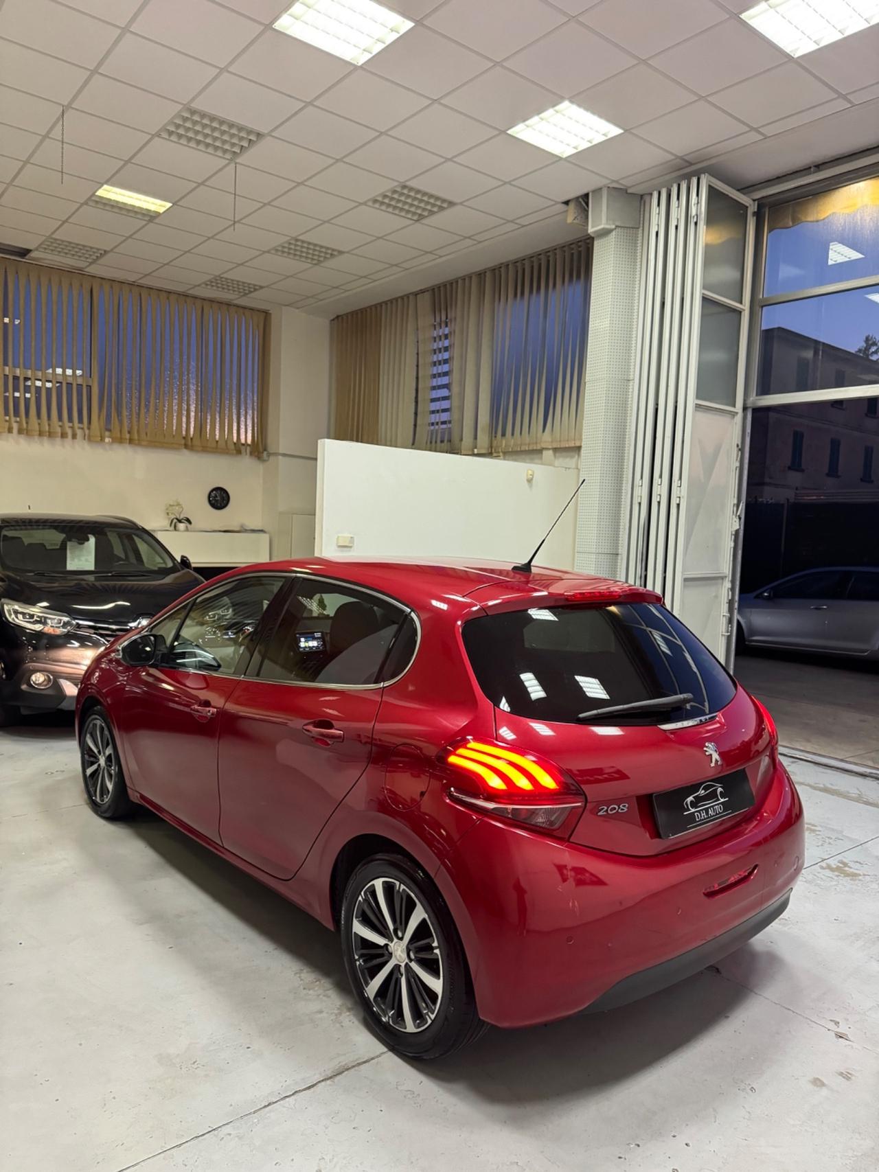 Peugeot 208 PureTech 82 5 porte Allure
