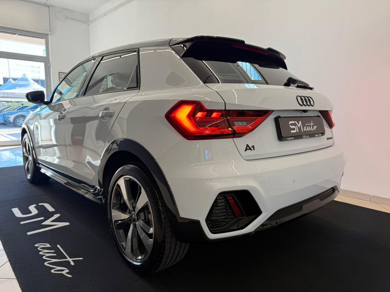 Audi A1 allstreet 30 TFSI S tronic Identity Contrast