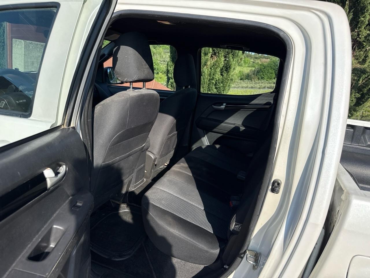 Isuzu D-Max 2.5 Crew Cab Quasar A/T 4WD