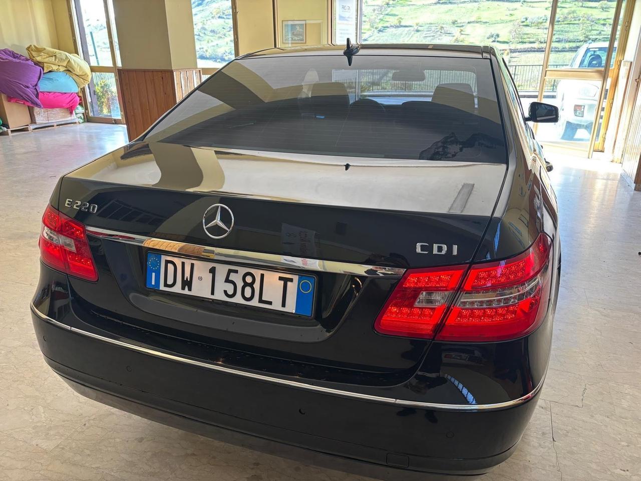 Mercedes-benz E 220 CDI BlueEFFICIENCY Avantgarde AMG