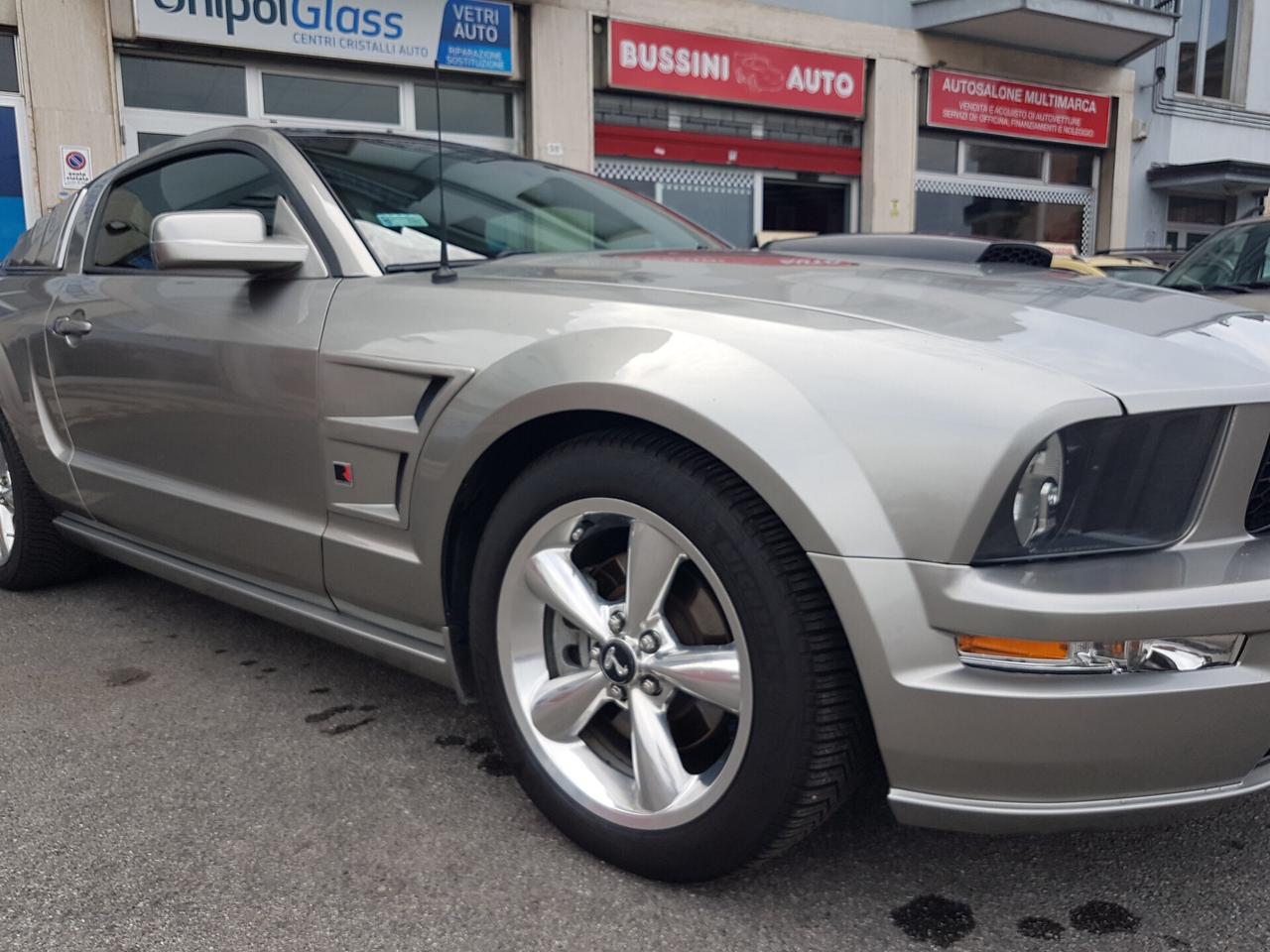 Ford Mustang GT 4.6 v8 kit ROUSH