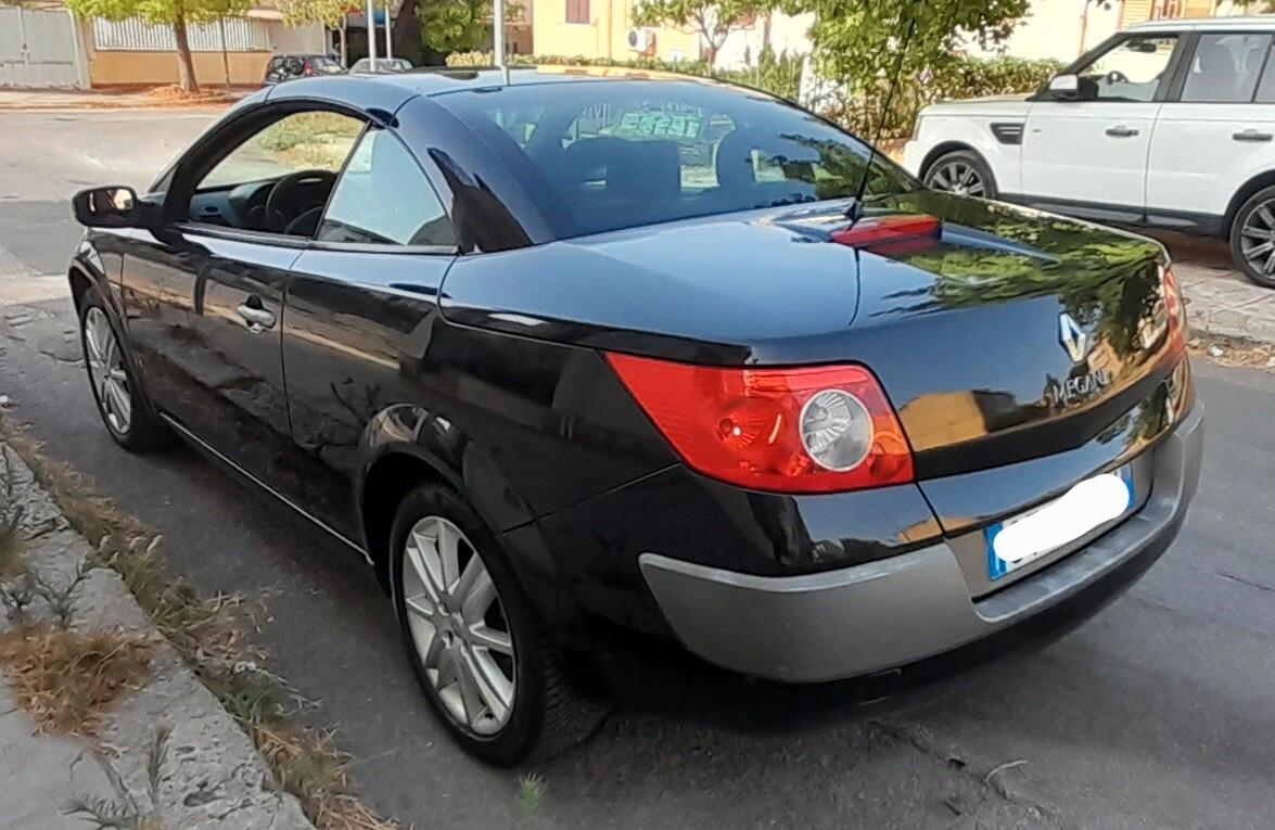 Renault Megane Mégane C-C 1.9 dCi/130CV Luxe