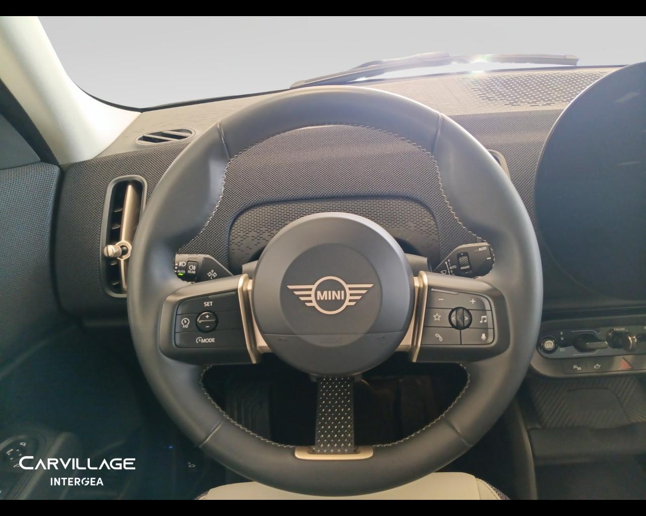 MINI Mini Countryman 2.0 48V D Classic auto