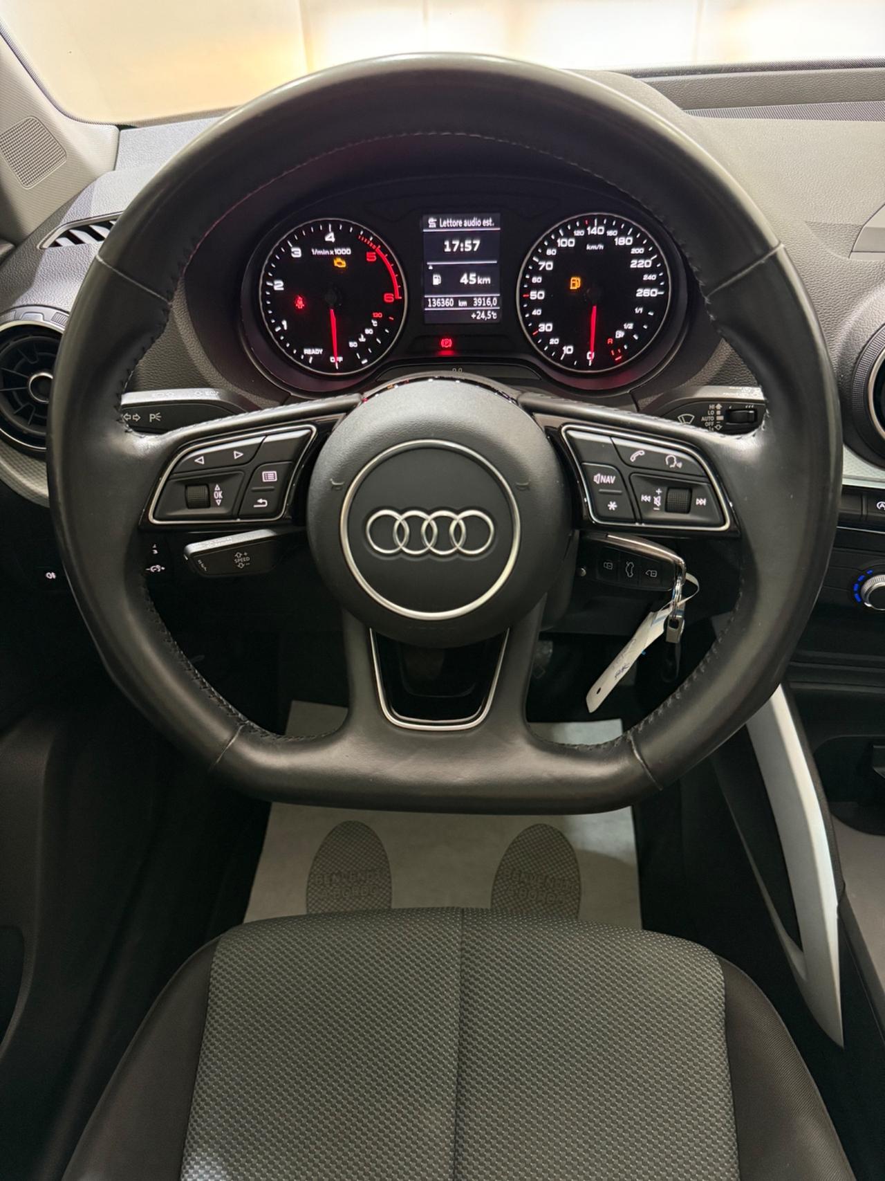 AUDI Q2 30 TDI S LINE EDITION CON TETTO APRIBILE E GANCIO TRAINO