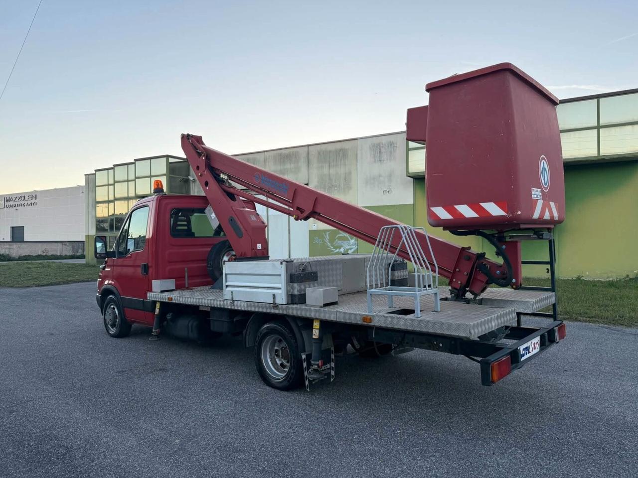 Iveco Daily 35 2.3 CON PIATTAFORMA E CESTELLO